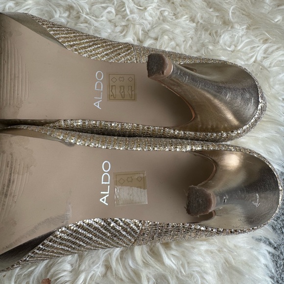 ALDO Gold High Heel with Sparkle Size 7.5 - Picture 3 of 5